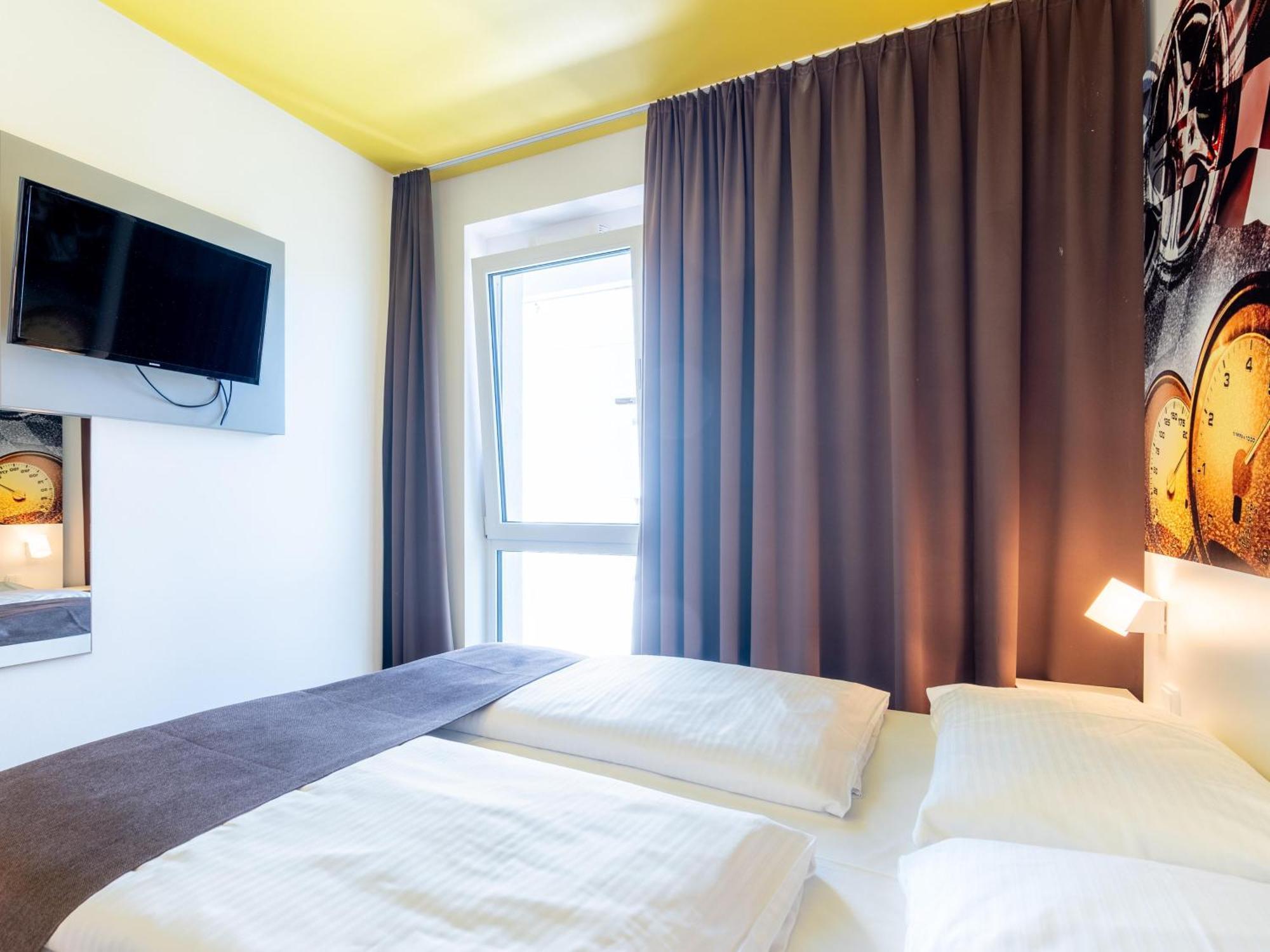 B&B Hotel Stuttgart-Zuffenhausen 외부 사진